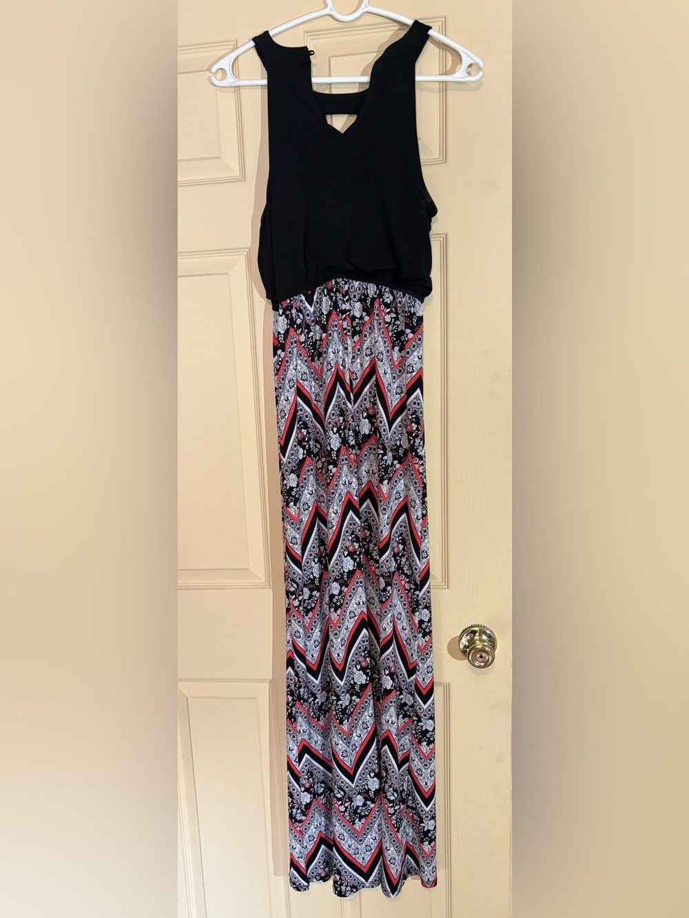 Trixxi Black, White & Coral Chevron Floral Maxi Skirt - Picture 5 of 6